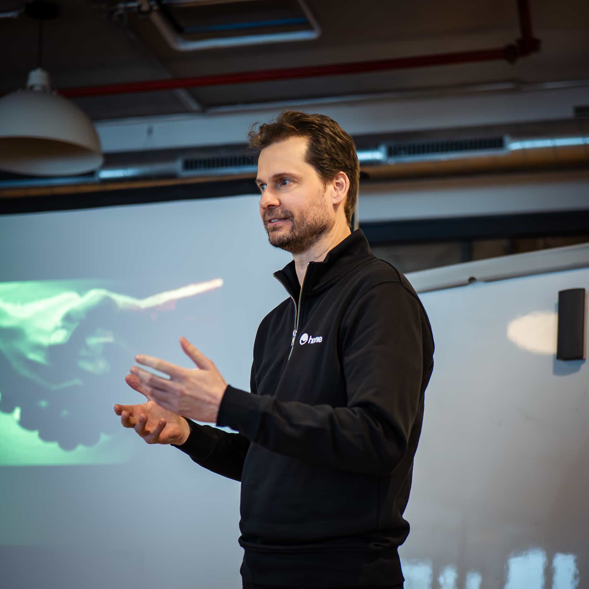 Wachstum ist kein Selbstzweck: Warum wir bei homie AI bewusst das Tempo steuern